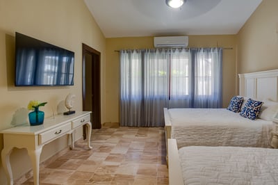 Luxury Villa Photo #61