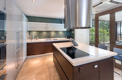 Luxury Villa Photo #2