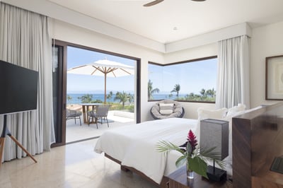 Luxury Villa Photo #18