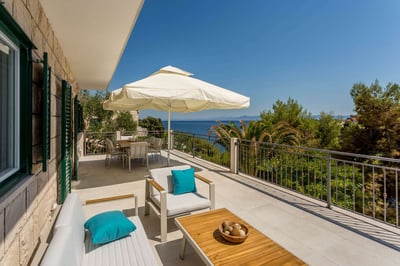 Luxury Villa Photo #13