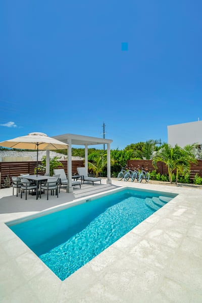 Luxury Villa Photo #6