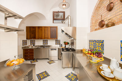 Luxury Villa Photo #17