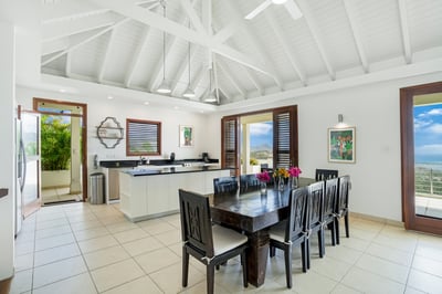 Luxury Villa Photo #15