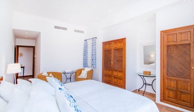 Luxury Villa Photo #31