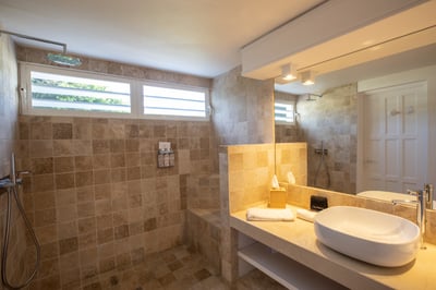 Luxury Villa Photo #28