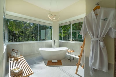 Luxury Villa Photo #24