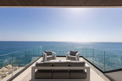 Luxury Villa Photo #3