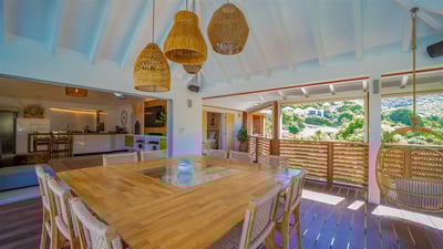 Luxury Villa Photo #16