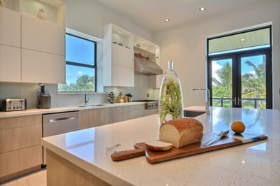 Luxury Villa Photo #24