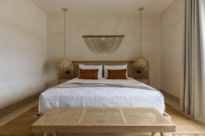 Luxury Villa Photo #32
