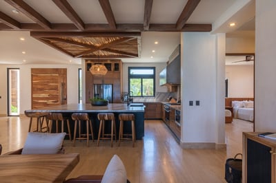 Luxury Villa Photo #29