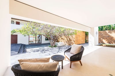 Luxury Villa Photo #18
