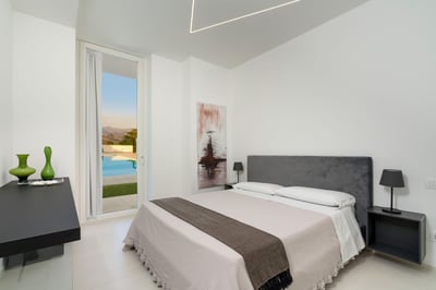 Luxury Villa Photo #52