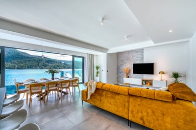 Luxury Villa Photo #35