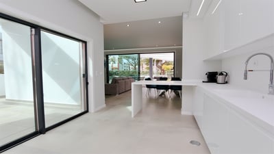 Luxury Villa Photo #19