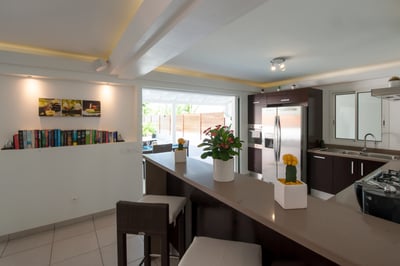 Kitchen & Dining Area