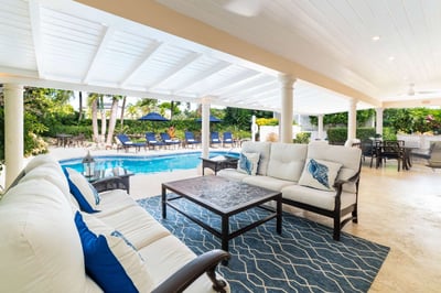 Luxury Villa Photo #3