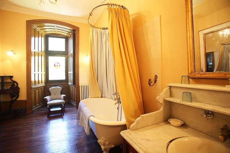 Chateau de Montpezat