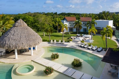 Luxury Villa Photo #4