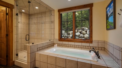Primary ensuite with soaking tub