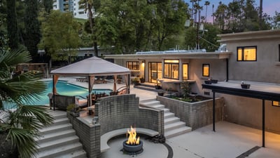 Luxury Villa Photo #6