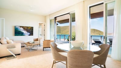 Luxury Villa Photo #4