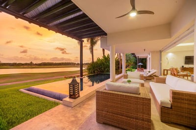 Luxury Villa Photo #5