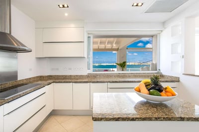Luxury Villa Photo #13