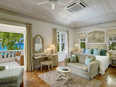 Luxury Villa Photo #9