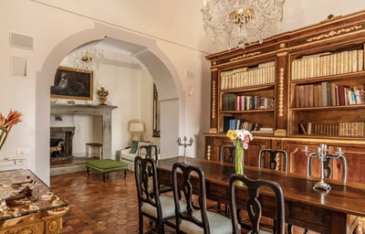 Luxury Villa Photo #12