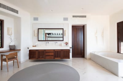 Luxury Villa Photo #30