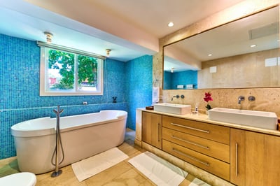 Luxury Villa Photo #29