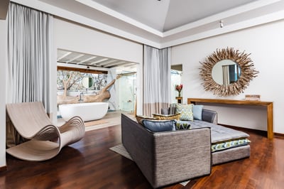 Luxury Villa Photo #28