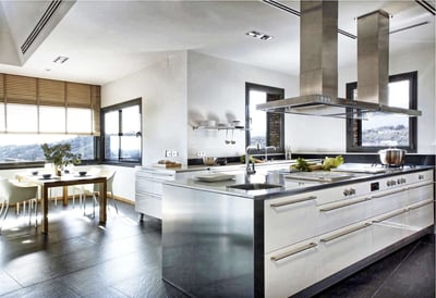 Luxury Villa Photo #5