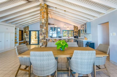 Luxury Villa Photo #15