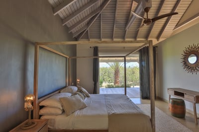 Luxury Villa Photo #10