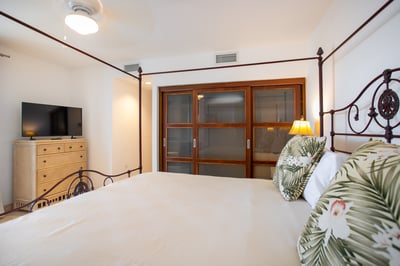 Luxury Villa Photo #18