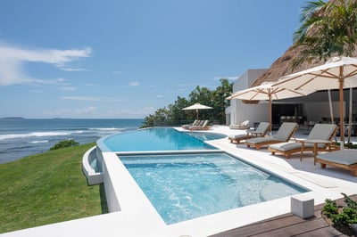 Luxury Villa Photo #4