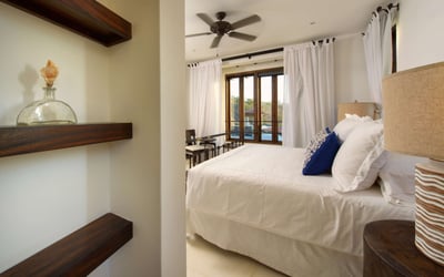 Luxury Villa Photo #9