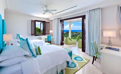 Luxury Villa Photo #23