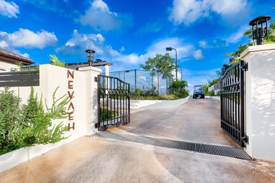 Luxury Villa Photo #9