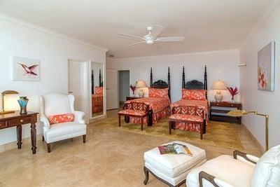 Luxury Villa Photo #14