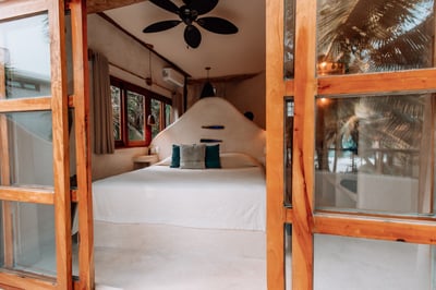 Luxury Villa Photo #14