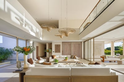 Solara – Lakefront Luxury with Gym, Sauna & Sunset