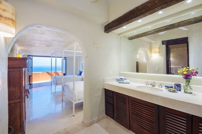 Luxury Villa Photo #31