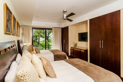 Luxury Villa Photo #14