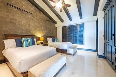 Luxury Villa Photo #20