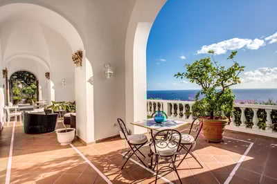 Luxury Villa Photo #8