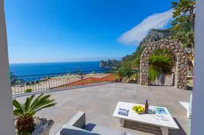 Luxury Villa Photo #6