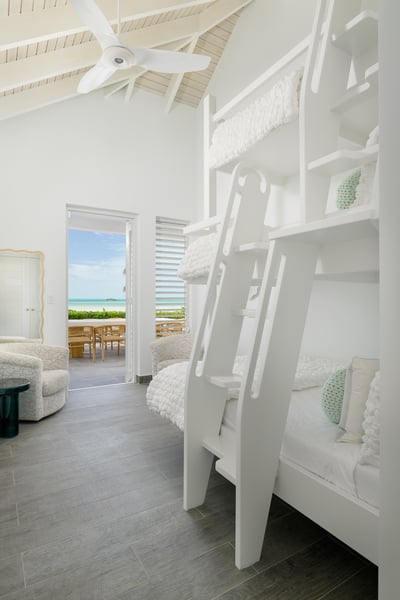 Luxury Villa Photo #40